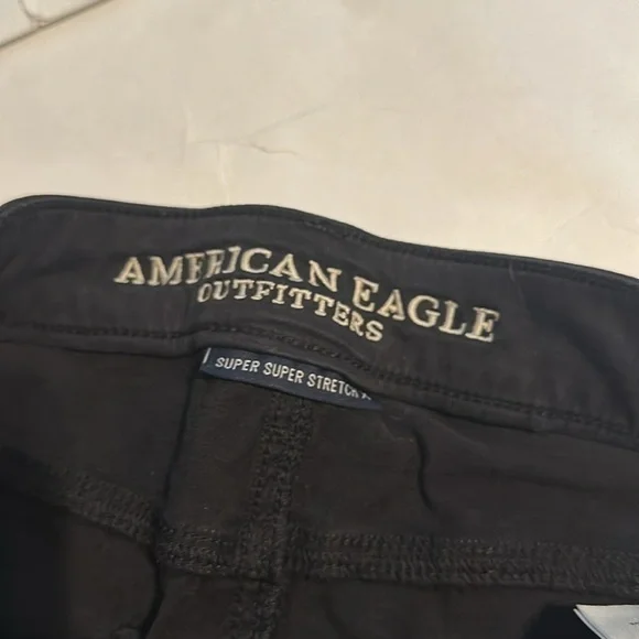 American Eagle Outfitters Super Super Stretch X Black Zipper Jeans Womens 6Short - Picture 2 of 4